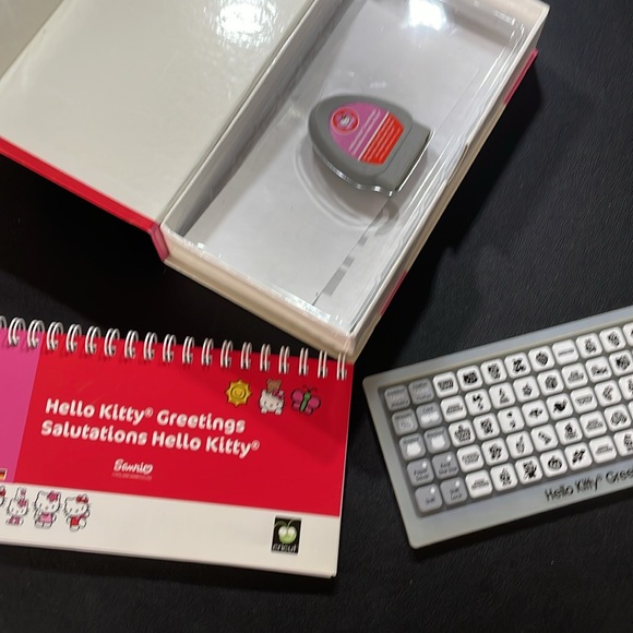Cricut hello kitty greetings cutting cartridge - Picture 2 of 3